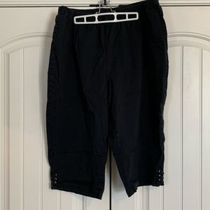 Black capri pants by Croft and Barrow in size 3X